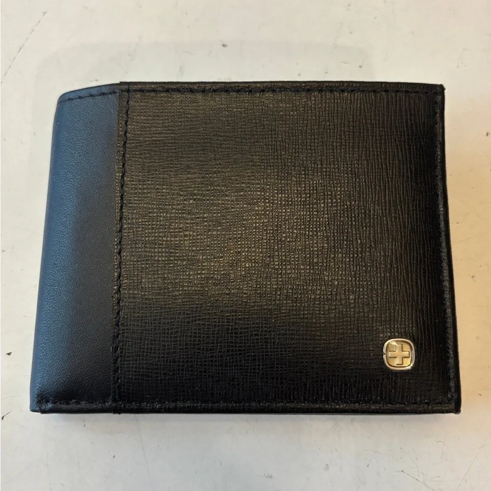 Swissgear men’s black leather wallet